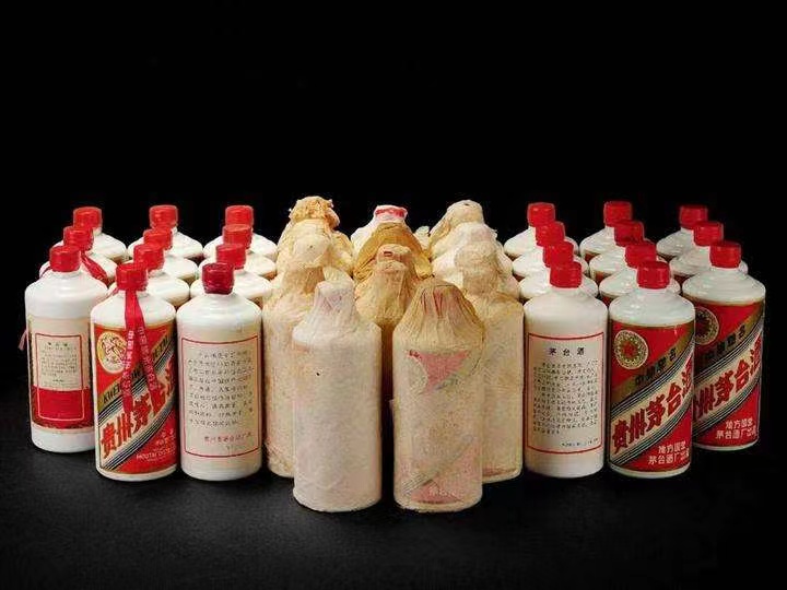 德兴日照岚山回收酒价格哪里回收(附近上门回收茅台酒）?